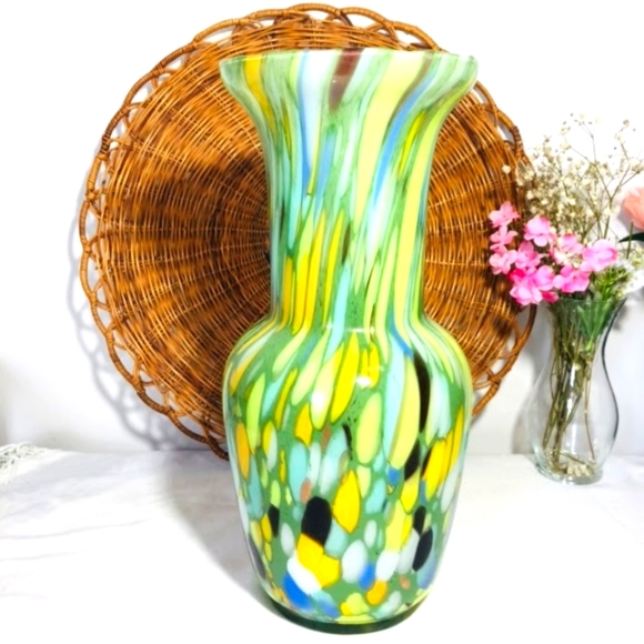 Vintage, Large. Unique, stunning glass vase, lExc